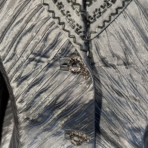 Vintage Ashro Shimmering Ice Blue and Silver Blazer With Beautiful Beading - Picture 4 of 12